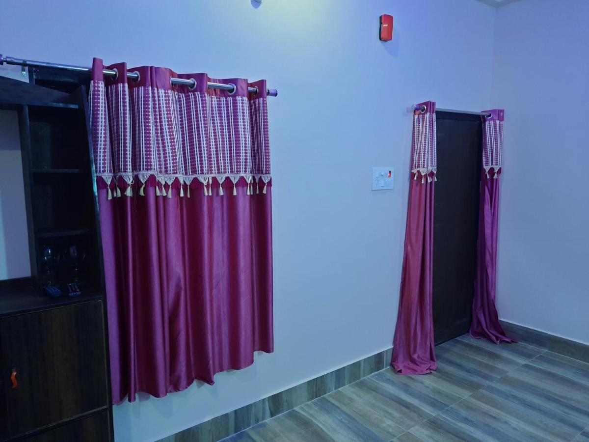 Hotel Blue Diamond Bahraich Exterior photo